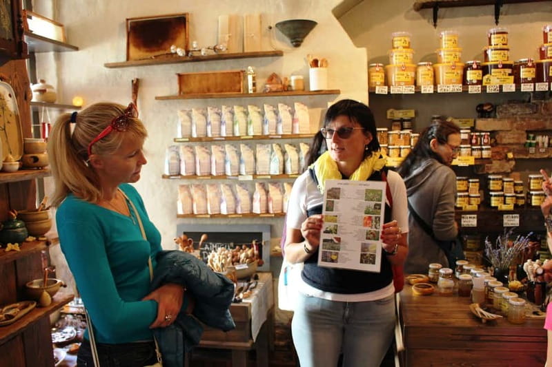 Riga: Old Town Walking Tour with Art Nouveau Highlights - Key points to know before booking