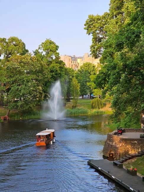 Riga: Private Boat Tour in Riga Canal and Daugava - Through the Riga Canal, where parks meet city landmarks