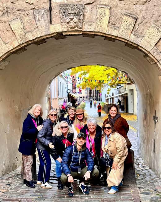 Riga: Private Old Town Walking Tour - Languages and communication