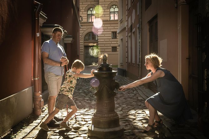 Riga Private Photoshoot Tour - Old Town Square and the House of the Black Heads