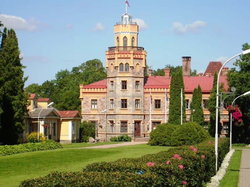 Riga: Private Sigulda, Turaida, and Gauja National Park Tour - Why Sigulda makes such a good break from Riga
