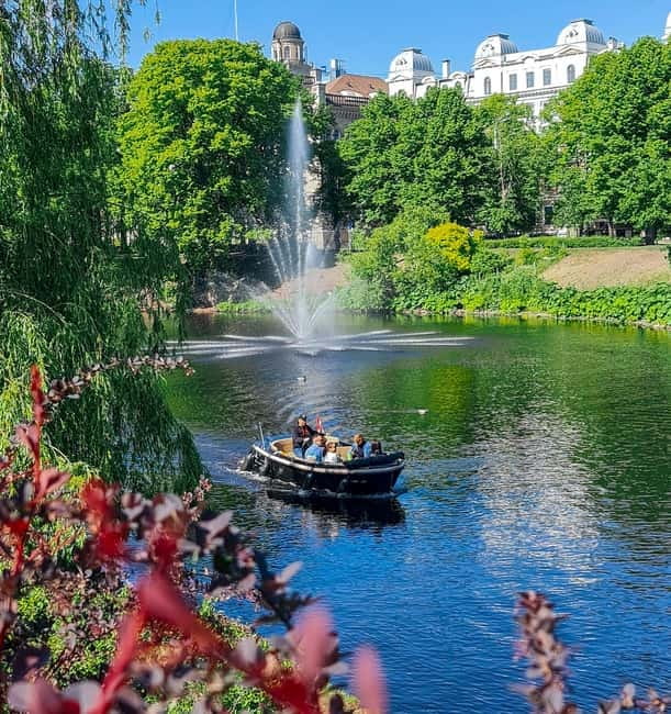 Riga: Private tour - City Panorama with premium class boat - Key points to know before booking