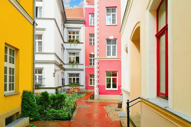 Riga Private Walking Tour - Starting at Riga Town Hall Square
