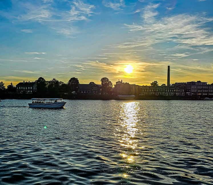 Riga: Riga Canal and Daugava River Sunset Boat Cruise - Moving from the canal to the Daugava