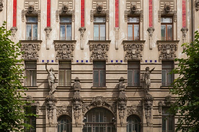 Riga's Architecture: A self-guided audio tour of the city's art nouveau history - Key points at a glance