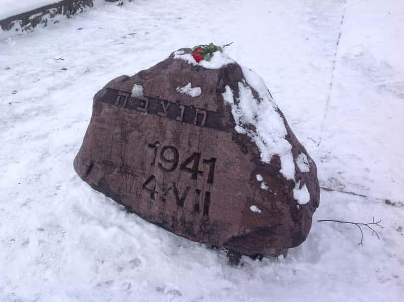Riga’s Jewish Heritage: A 2 h Walking Tour in a small group - Guide quality and the human side of the walk