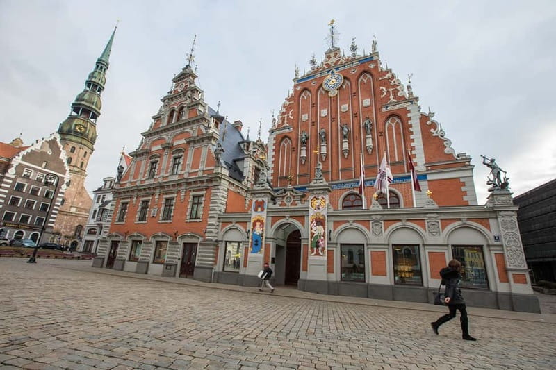 Riga's Old Center and Art Nouveau Tour - St. Peter’s Church, Swedish Gate, and Powder Tower