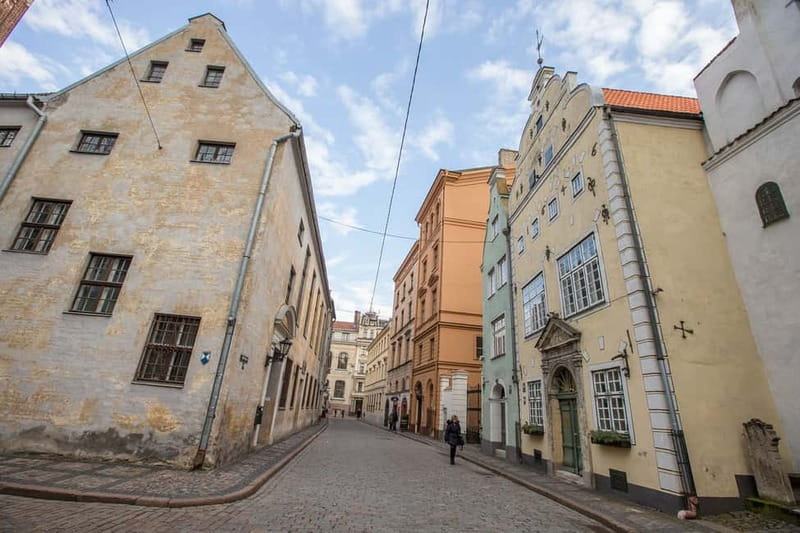 Riga's Old Center and Art Nouveau Tour - From medieval walls to Art Nouveau Riga