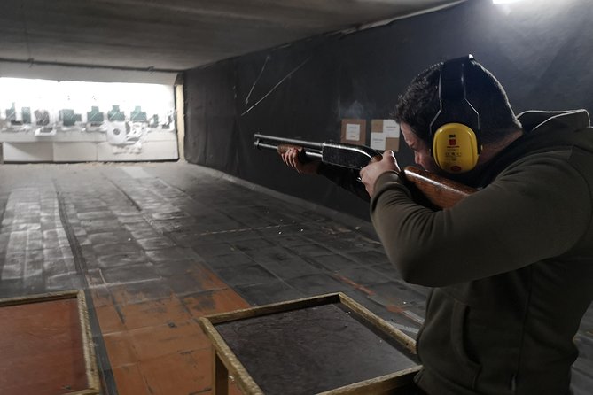 Riga Shooting Range : the Winchester, Glock 17, and Kalashnikov - Arriving at Meža iela 1A