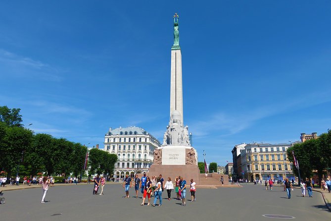 Riga Shore Excursion - Riga Central Market: Airship hangars and local food