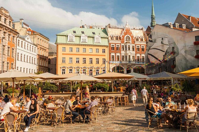 Riga walking guided Sightseeing tour - Why this private Riga walk makes a good first introduction