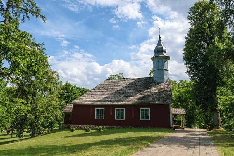 Sigulda Day Tour - Castle Ruins, Gūtmaņala Grotto, & More - Who should book this Sigulda tour?