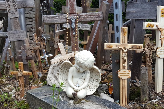 Tour from Riga - Vilnius via Bauska, Rundale, The Hill of Crosses - Crossing Into Lithuania at the Hill of Crosses