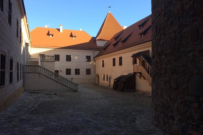 Tour from Riga - Vilnius via Bauska, Rundale, The Hill of Crosses - Comfort, Group Size, and the Long Day