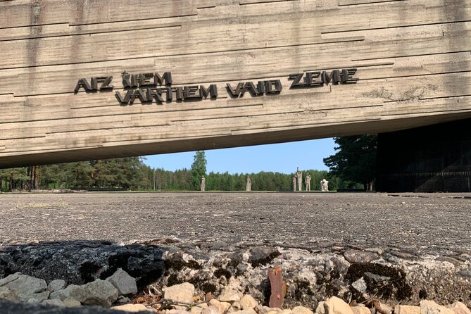 Visit of Salaspils Memorial Ensemble - The first view: a wall and a warning