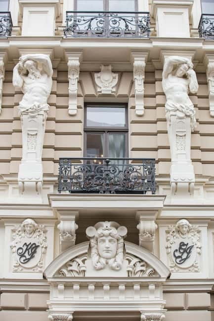 Walking Tour of Riga's Beautiful Art Nouveau Architecture - Continuing to Elizabetes Street