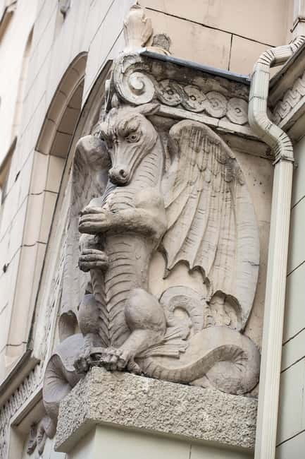 Walking Tour of Riga's Beautiful Art Nouveau Architecture - The guides are a major part of the experience